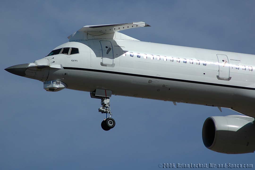 Goleta Air And Space Museum: Boeing 757 F-22 Avionics Testbed, N757A